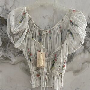 Doen White Floral Ruffle-Sleeve Peasant Blouse